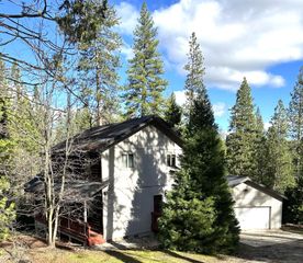 5035-5045 Glen Echo Dr, Hathaway Pines, CA 95233