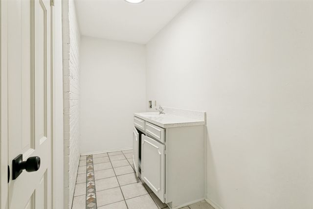7449 Monterrey Drive, Fort Worth, TX 76112