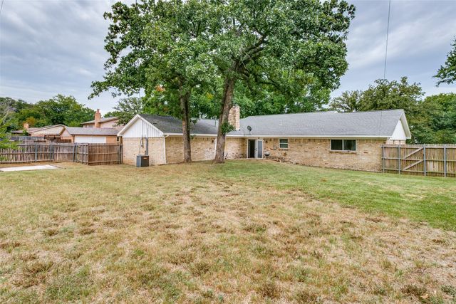 7449 Monterrey Drive, Fort Worth, TX 76112