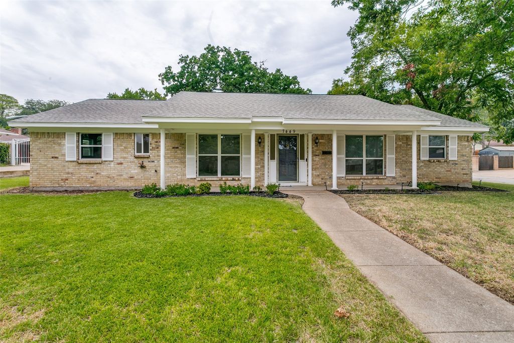 7449 Monterrey Drive, Fort Worth, TX 76112