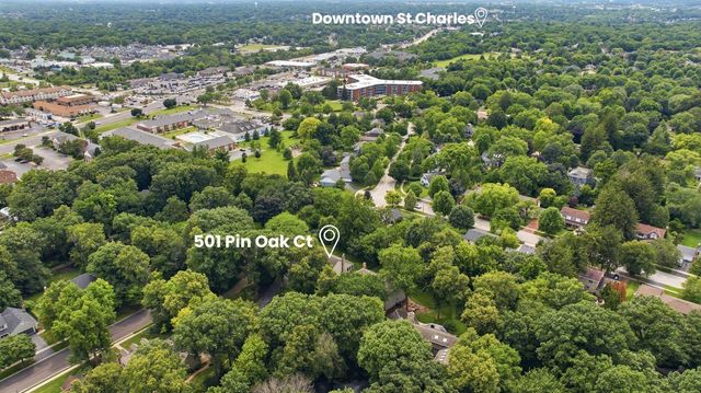 501 Pin Oak Court, St. Charles, IL 60174