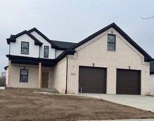 301 White Owl Lane Drive 236, Dundee Vllg, MI 48131