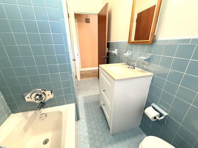 13 Lynhurst Drive, Greenville, SC 29611