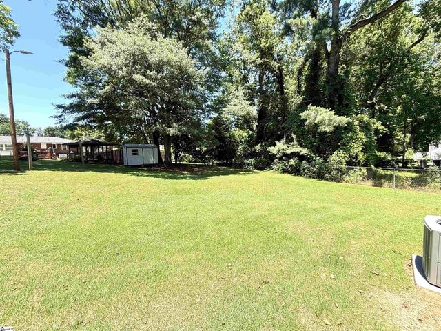 13 Lynhurst Drive, Greenville, SC 29611