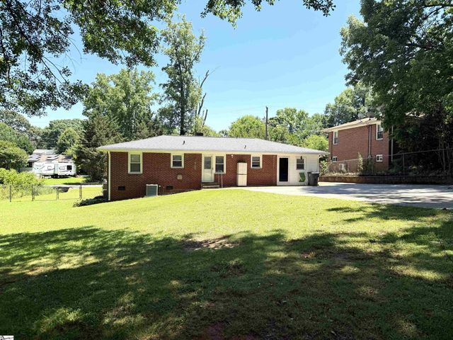 13 Lynhurst Drive, Greenville, SC 29611