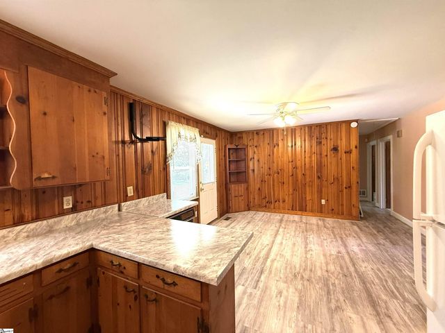 13 Lynhurst Drive, Greenville, SC 29611