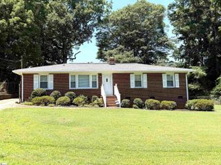 13 Lynhurst Drive, Greenville, SC 29611