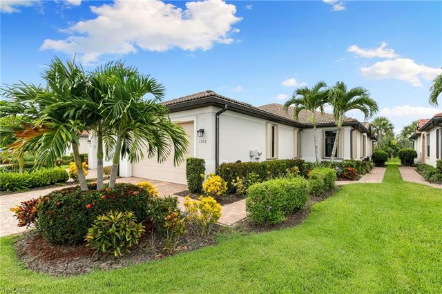 1570 Oceania DR S, Naples, FL 34113