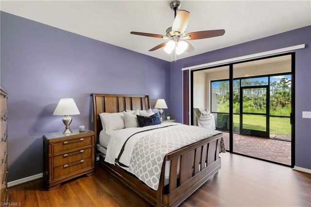 1570 Oceania DR S, Naples, FL 34113