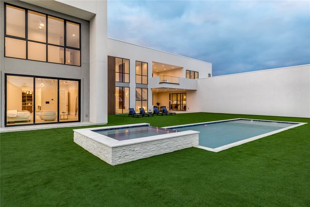 229 Sunset Point Trail, Heath, TX 75032