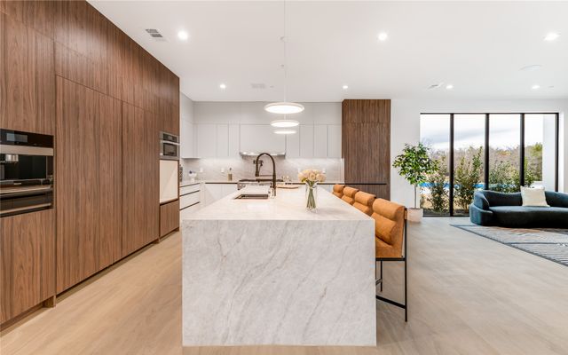 229 Sunset Point Trail, Heath, TX 75032