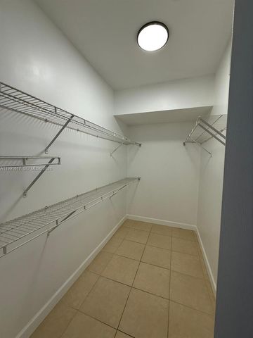 2493 Centergate Dr 102, Miramar, FL 33025