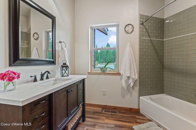 212 Douglas Clan Rd, Priest River, ID 83856