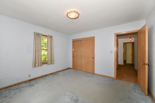 100 Joanne DRIVE, Brookfield, WI 53005