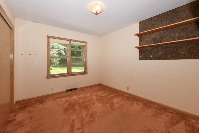 100 Joanne DRIVE, Brookfield, WI 53005