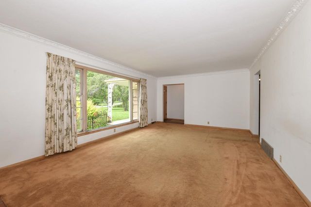 100 Joanne DRIVE, Brookfield, WI 53005
