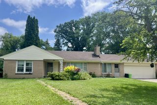 100 Joanne DRIVE, Brookfield, WI 53005