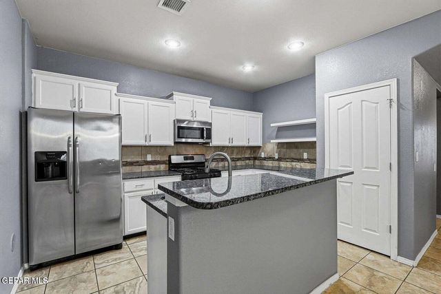 14625 LIPIZZAN, El Paso, TX 79938