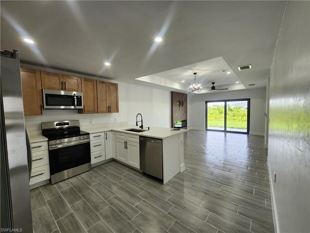 247/249 Pennfield ST 247/249, LEHIGH ACRES, FL 33974 — photo 4