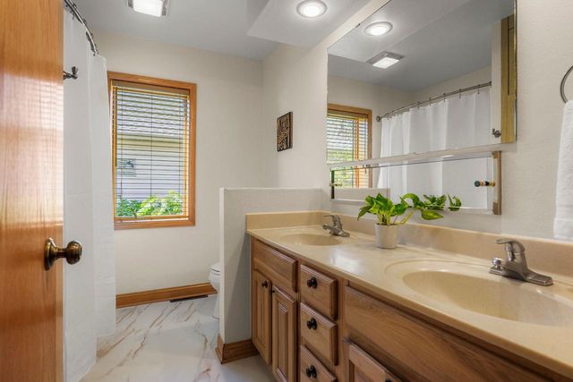 5163 River Road, Waunakee, WI 53597