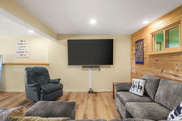 5163 River Road, Waunakee, WI 53597