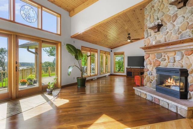 5163 River Road, Waunakee, WI 53597