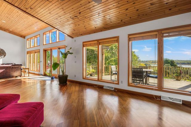 5163 River Road, Waunakee, WI 53597