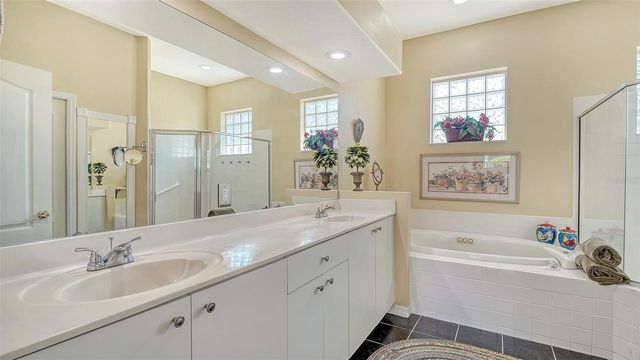 5270 FAR OAK CIRCLE, Sarasota, FL 34238