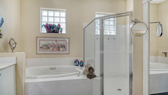 5270 FAR OAK CIRCLE, Sarasota, FL 34238