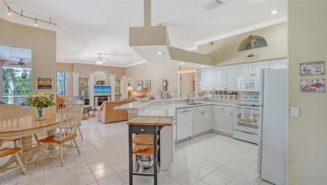 5270 FAR OAK CIRCLE, Sarasota, FL 34238