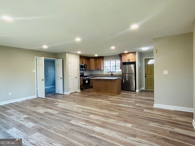 6165 Radford Drive, Riverdale, GA 30296