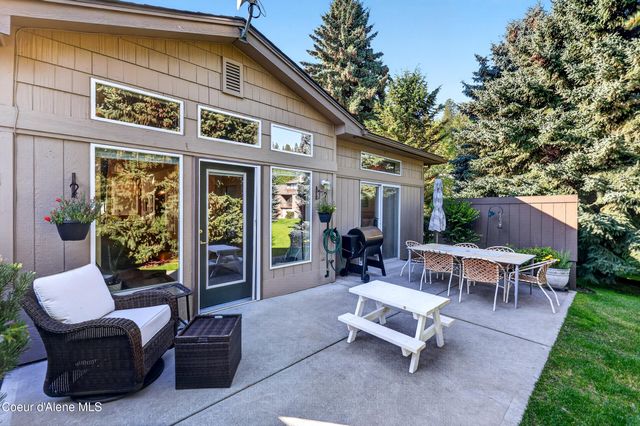 23001 E Mocha Ln, Liberty Lake, WA 99019