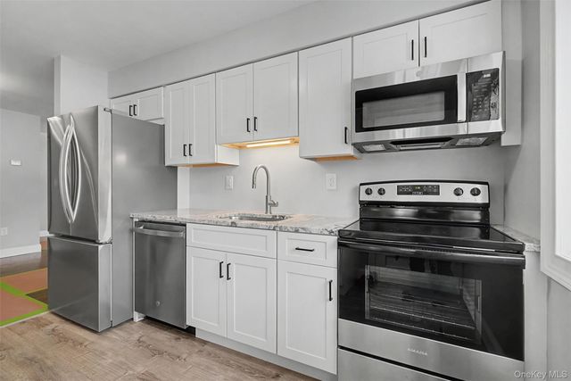 810 Blooming Grove Turnpike 3, New Windsor, NY 12553