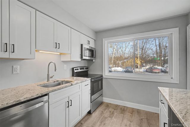 810 Blooming Grove Turnpike 3, New Windsor, NY 12553