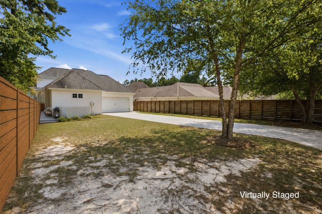 82 Bellegrass Blvd., Hattiesburg, MS 39402