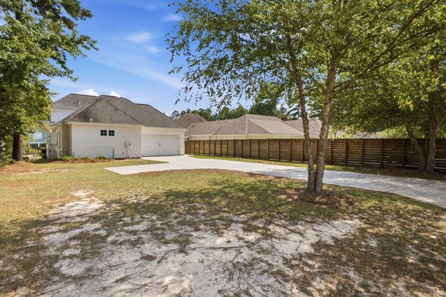 82 Bellegrass Blvd., Hattiesburg, MS 39402