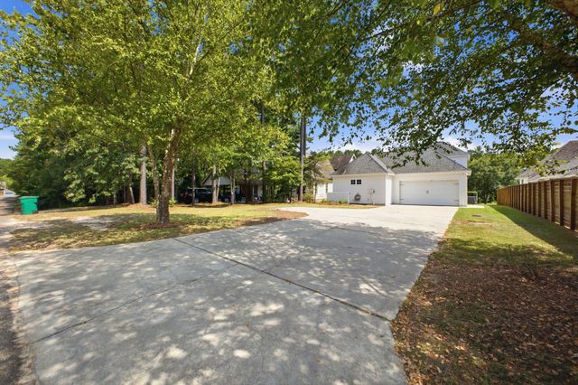 82 Bellegrass Blvd., Hattiesburg, MS 39402