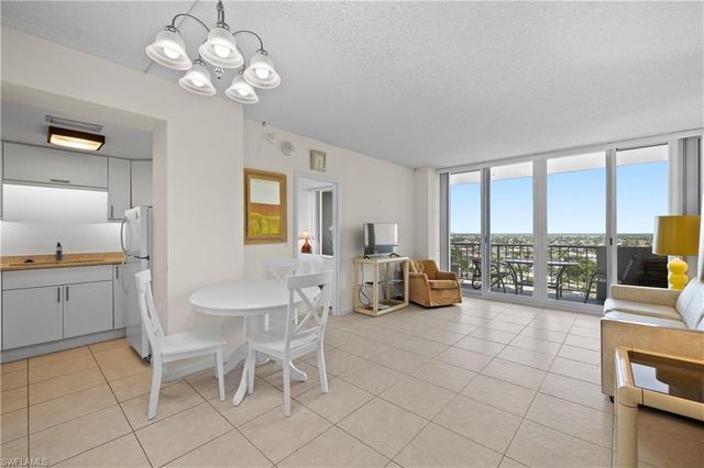 140 Seaview CT 1704S, Marco Island, FL 34145