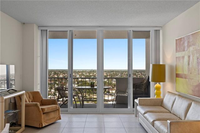 140 Seaview CT 1704S, Marco Island, FL 34145