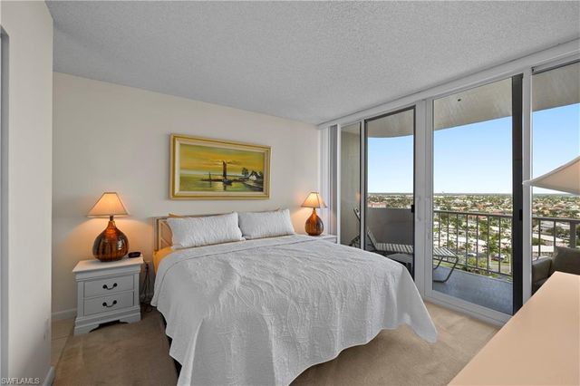 140 Seaview CT 1704S, Marco Island, FL 34145