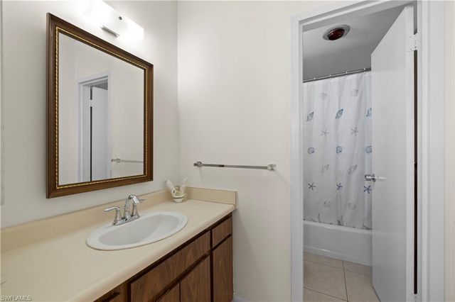 140 Seaview CT 1704S, Marco Island, FL 34145