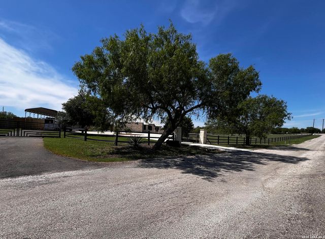 6975 Pfeil, Schertz, TX 78154