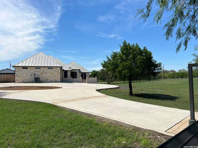 6975 Pfeil, Schertz, TX 78154