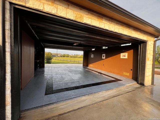 6975 Pfeil, Schertz, TX 78154