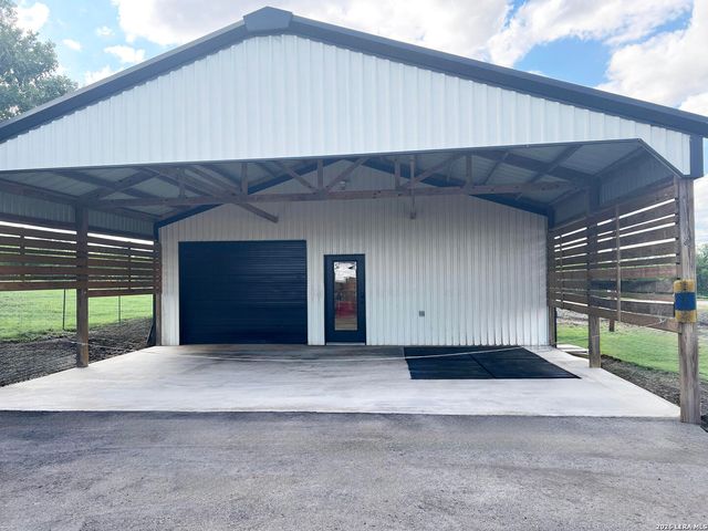 6975 Pfeil, Schertz, TX 78154
