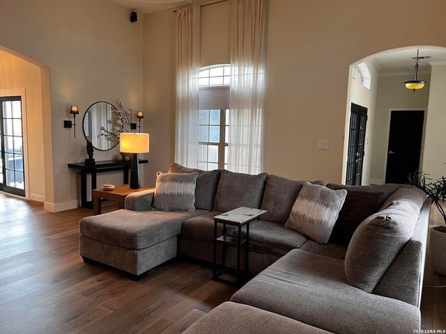 6975 Pfeil, Schertz, TX 78154