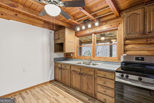 61 Bear Ridge Road, Cleveland, GA 30528