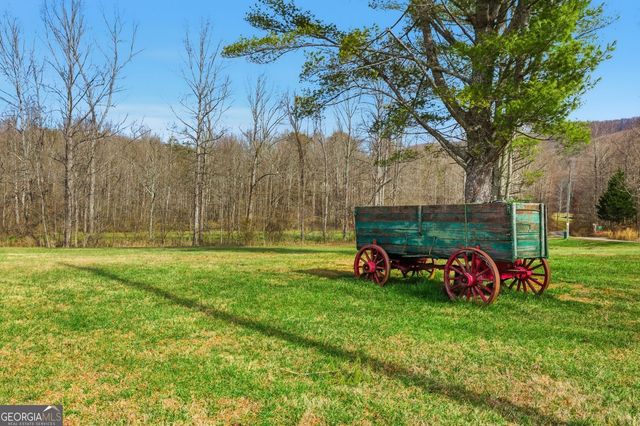 61 Bear Ridge Road, Cleveland, GA 30528