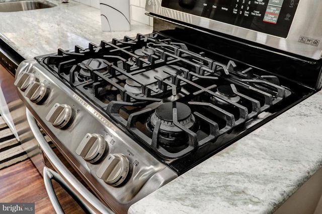 354 VALLEYBROOK DR, Lancaster, PA 17601