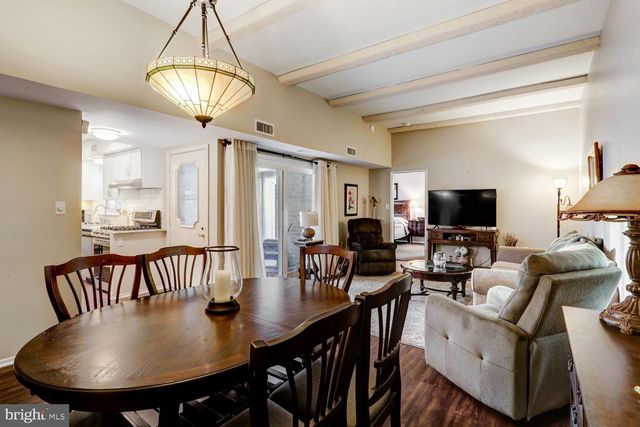 354 VALLEYBROOK DR, Lancaster, PA 17601